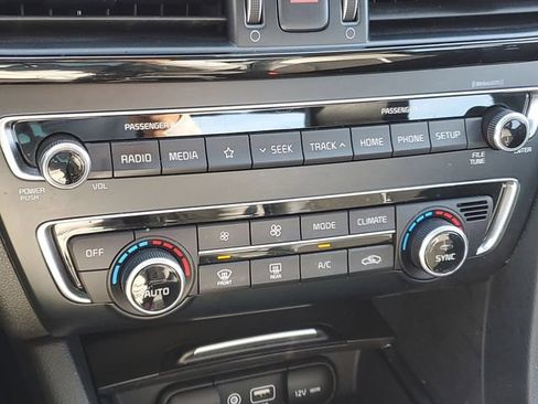 Used 2019 Kia Optima S FWD image 25