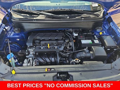 Used 2022 Hyundai Venue Limited FWD image 31