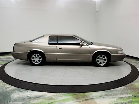 Used 2001 Cadillac Eldorado Touring image 4
