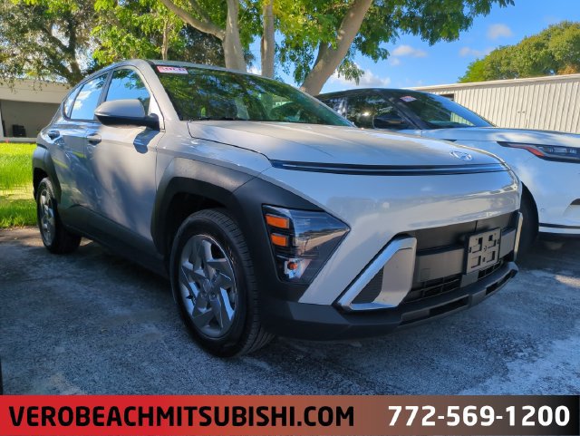 Used 2024 Hyundai Kona SE FWD image 1