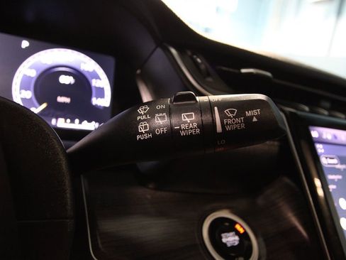 Used 2025 Jeep Grand Cherokee L Limited w/ Black Appearance Package image 14