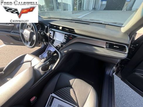 Used 2019 Toyota Camry SE FWD image 33