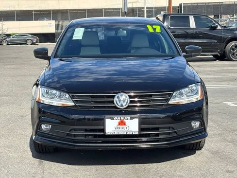 Used 2017 Volkswagen Jetta Sport image 7