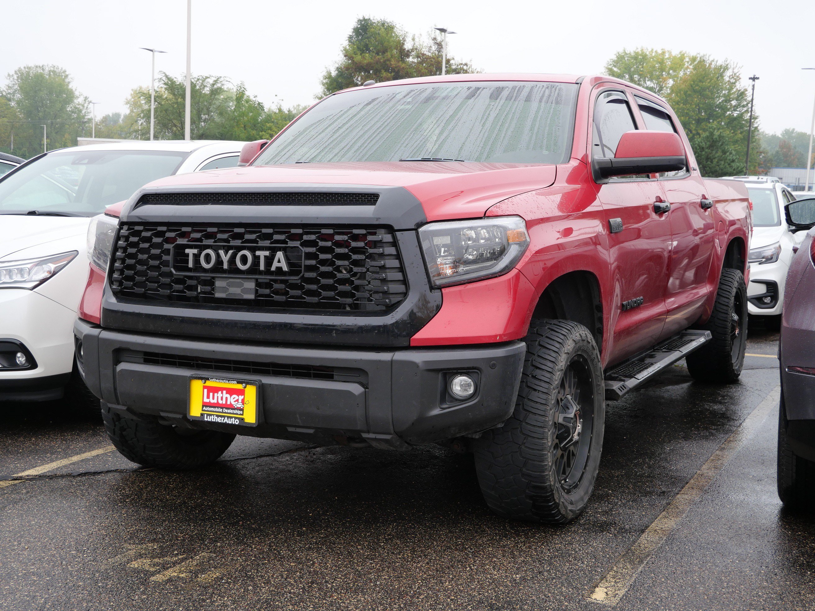 Used 2019 Toyota Tundra Limited w/ Limited Premium Package AWD/4WD image 3