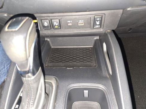 Used 2022 Nissan Frontier SV image 21