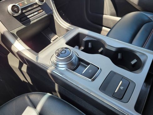Certified 2022 Ford Edge SEL w/ Sport Appearance Package image 16