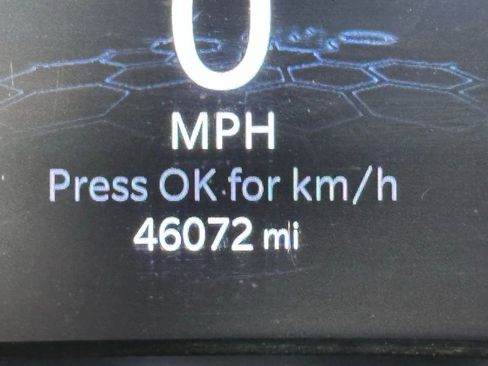 Used 2024 Jeep Compass Latitude image 28