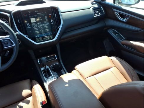 Certified 2025 Subaru Ascent Touring w/ Popular Package #1 AWD/4WD image 7