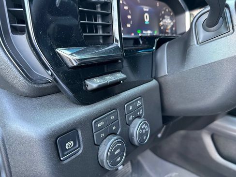 Used 2026 Chevrolet Silverado 2500 ZR2 AWD/4WD image 31