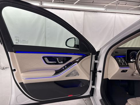 New 2026 Mercedes-Benz S 580e 4MATIC Sedan image 17