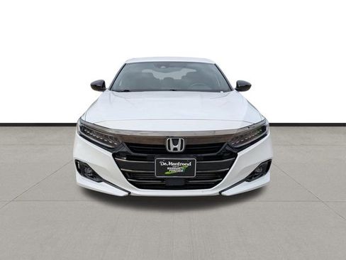 Used 2022 Honda Accord Sport image 2