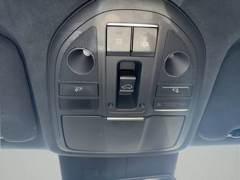 Used 2023 Genesis G70 3.3T w/ Sport Prestige Package image 21