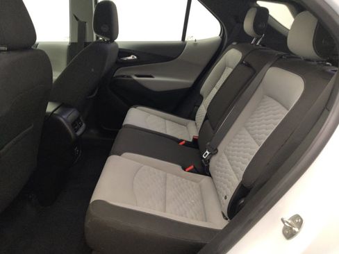 Used 2019 Chevrolet Equinox LS AWD/4WD image 18