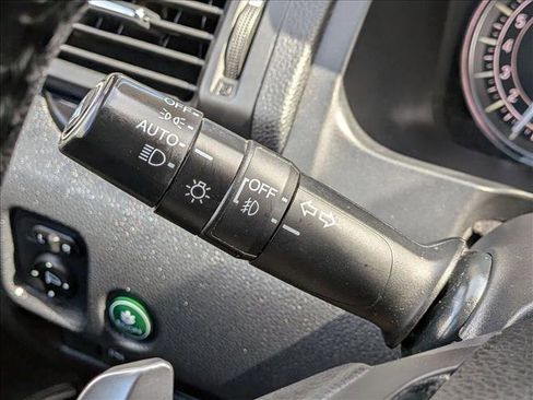 Used 2016 Honda Pilot Touring image 16