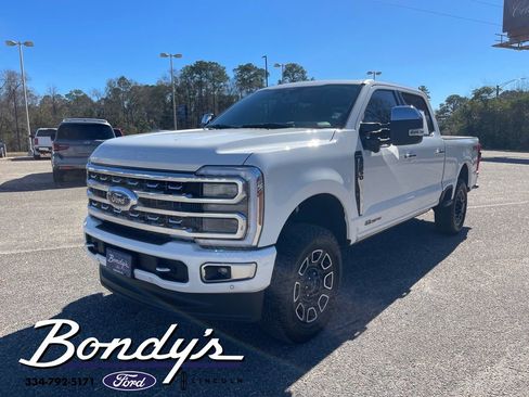 Used 2024 Ford F250 Platinum w/ FX4 Off-Road Package image 3