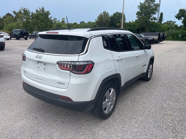 Used 2022 Jeep Compass Latitude FWD image 2