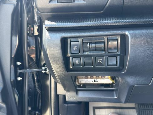 Used 2019 Subaru Crosstrek 2.0i Premium w/ Eyesight System AWD/4WD image 24
