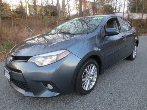 Used 2014 Toyota Corolla LE image 1