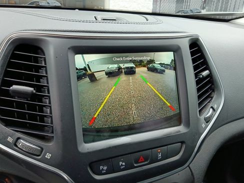 Used 2023 Jeep Cherokee Altitude Lux AWD/4WD image 23