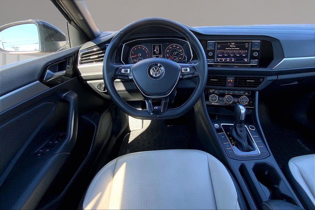 Used 2020 Volkswagen Jetta R-Line FWD image 5