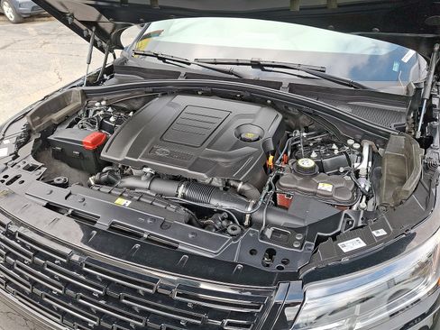Certified 2026 Land Rover Range Rover Velar Dynamic SE AWD/4WD image 22
