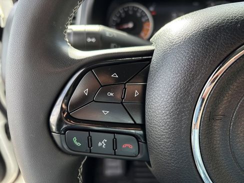 Used 2021 Jeep Renegade Latitude w/ Sun & Sound Group image 14