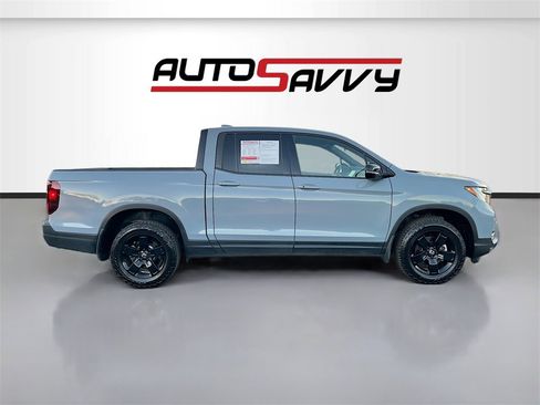 Used 2024 Honda Ridgeline Black Edition image 8