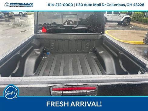 Used 2022 Jeep Gladiator Rubicon w/ LED Lighting Group AWD/4WD image 6