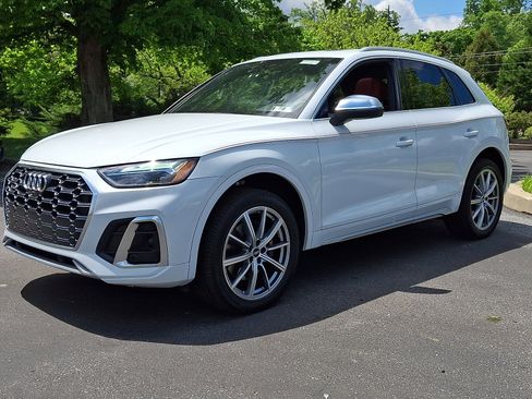 Certified 2021 Audi SQ5 Premium Plus AWD/4WD image 3