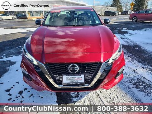 Certified 2021 Nissan Altima 2.5 SR w/ SR Premium Package image 3