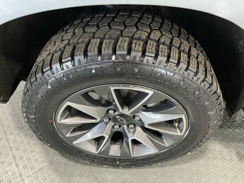 Used 2024 Chevrolet Suburban Z71 w/ Max Trailering Package image 59