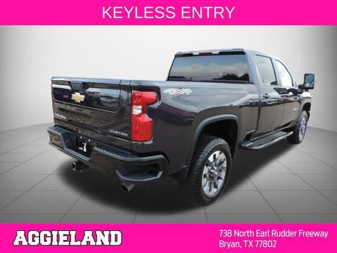 Used 2024 Chevrolet Silverado 2500 Custom w/ Custom Value Package AWD/4WD image 4