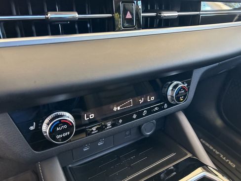 New 2026 Mitsubishi Outlander SE image 45