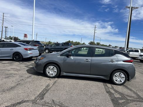 Used 2025 Nissan Leaf S FWD image 2