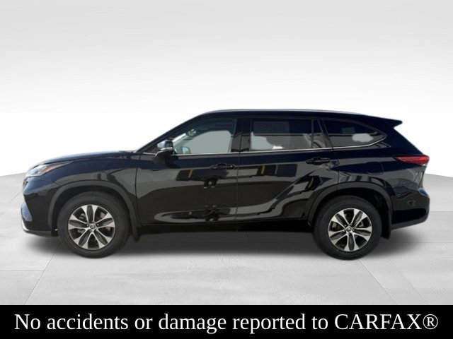Used 2020 Toyota Highlander XLE AWD/4WD image 4