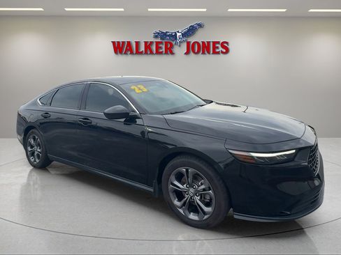 Used 2023 Honda Accord EX image 1