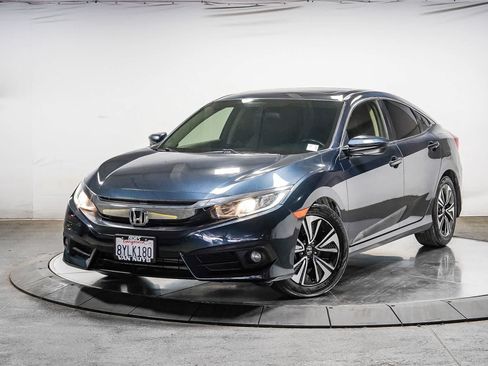 Used 2018 Honda Civic EX-T image 1