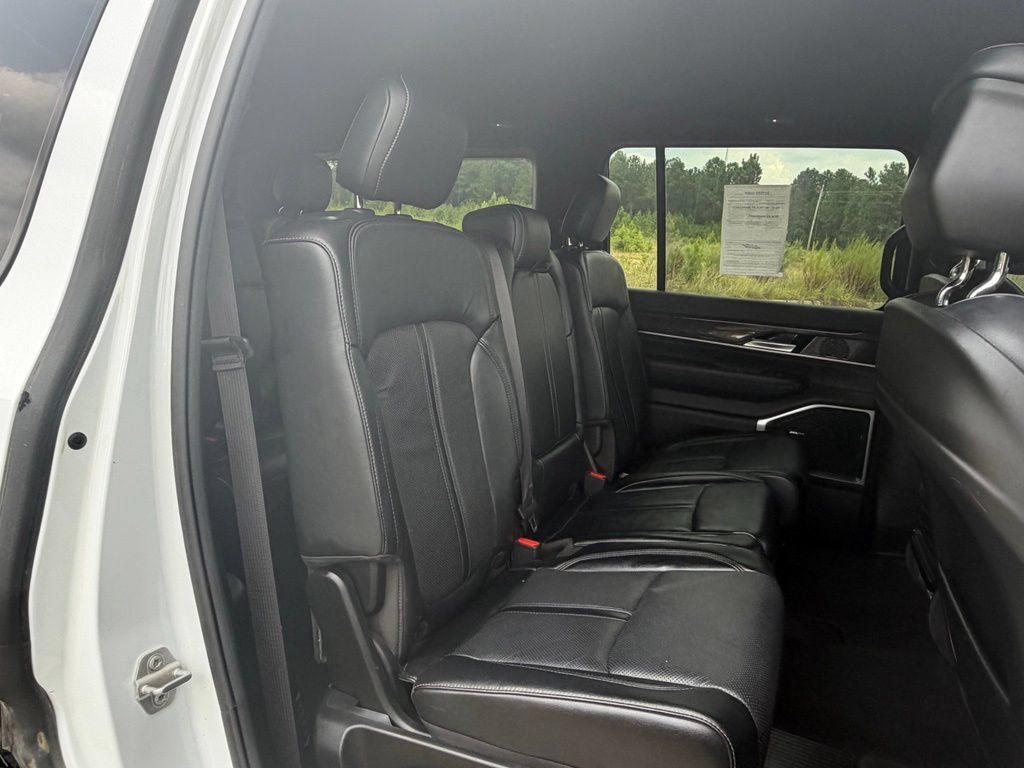 Used 2022 Jeep Wagoneer Series II AWD/4WD image 48
