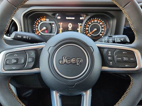 Used 2024 Jeep Wrangler Sahara image 24