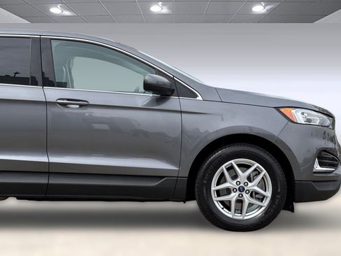 Used 2022 Ford Edge SEL image 34