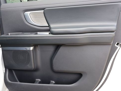 Used 2025 Ford Expedition Max Platinum AWD/4WD image 11