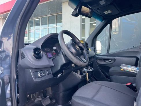Used 2019 Mercedes-Benz Sprinter 170 image 13