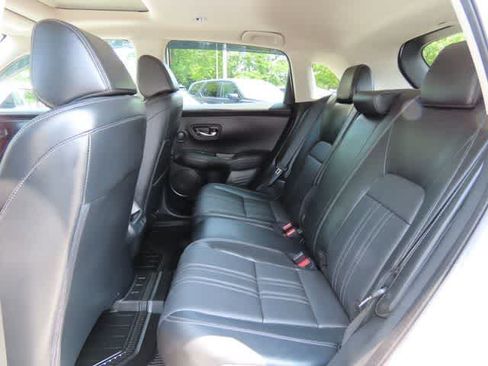 Used 2023 Honda HR-V EX-L image 12
