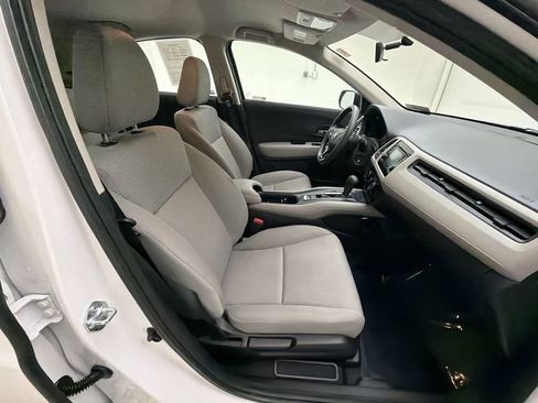 Used 2022 Honda HR-V LX image 26