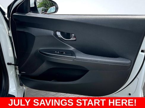 Used 2019 Hyundai Veloster Turbo FWD image 30