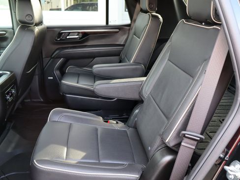 Used 2025 Chevrolet Tahoe Premier image 32