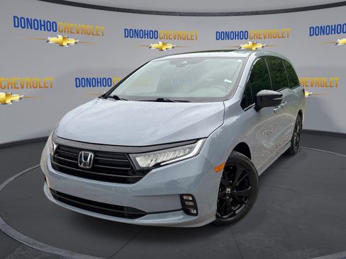 Used 2023 Honda Odyssey Sport image 4