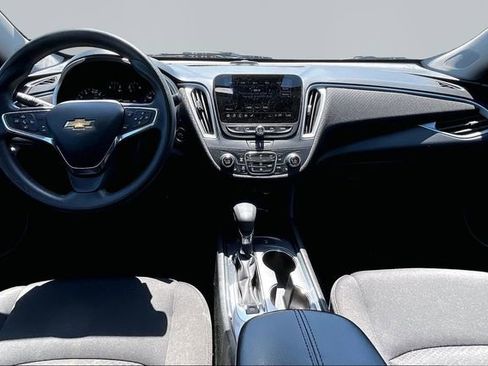Used 2024 Chevrolet Malibu LT FWD image 7