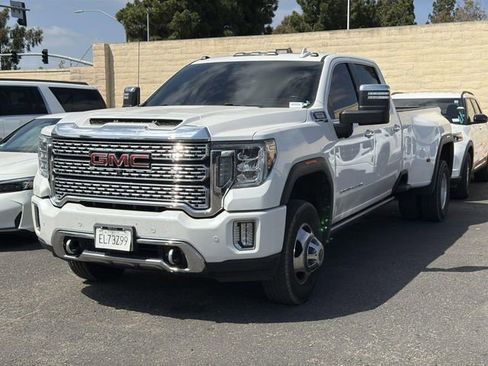 Used 2023 GMC Sierra 3500 Denali w/ Denali Ultimate Package AWD/4WD image 3