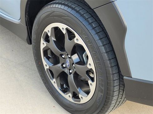 Used 2023 Subaru Crosstrek 2.0i image 7